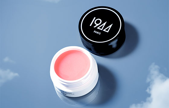 La masque de nuit pour les lèvres - 1944 Paris