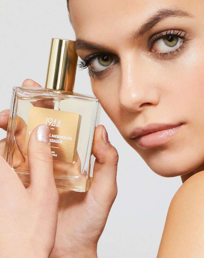 Maquillage Huile aux Merveilles 1944 Paris