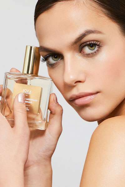 Maquillage Huile aux Merveilles 1944 Paris