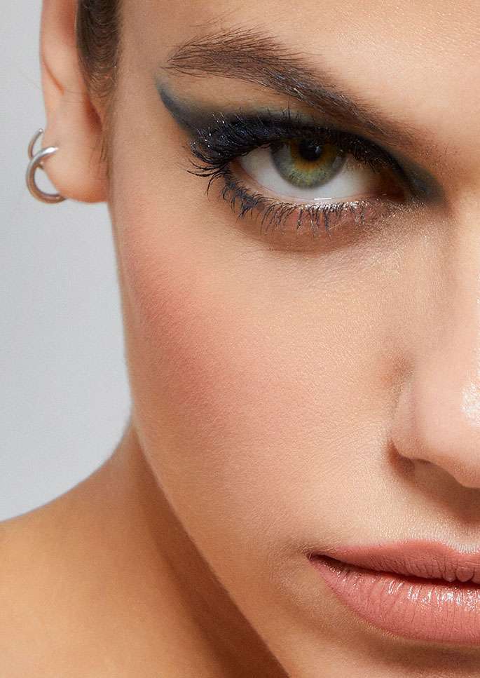 Maquillage pour les lèvres et le teint 1944 Paris pour le maquillage regard flashy