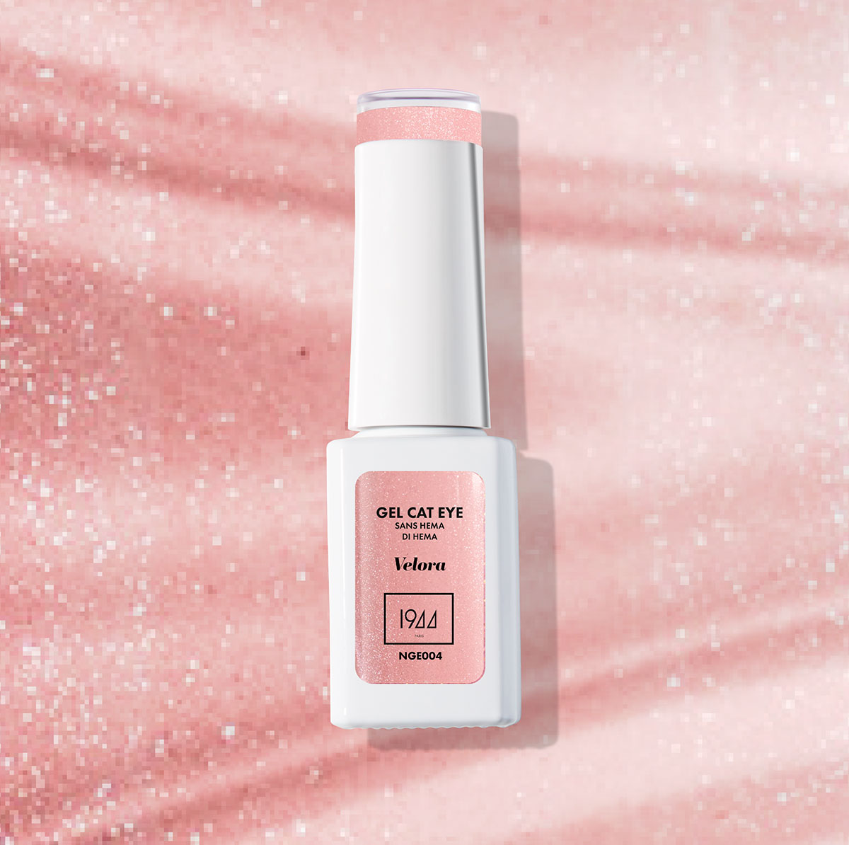 Le Gel Vegan Velora, un rose tendre infusé de lumière. Velouté, féminin, avec une touche astrale.