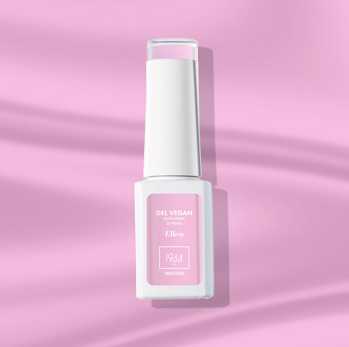 Le Gel Vegan Ellen, un rose tendre aux reflets givrés, rappelant la douceur d'un matin d'hiver.