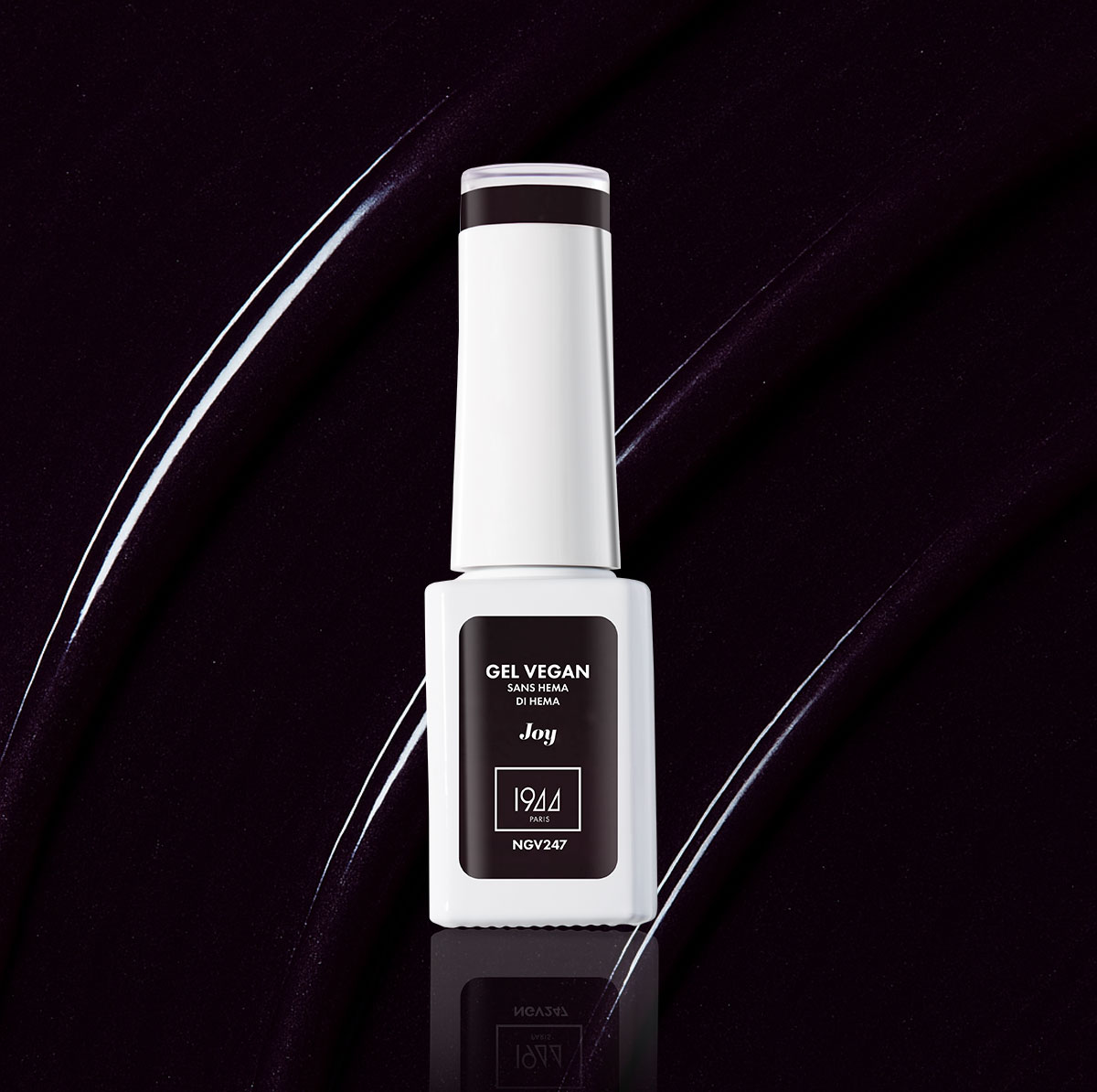 Joy, un prune obscur qui frôle le noir, mystérieux et intensément élégant - Le Gel Vegan - Collection Noël Dreams