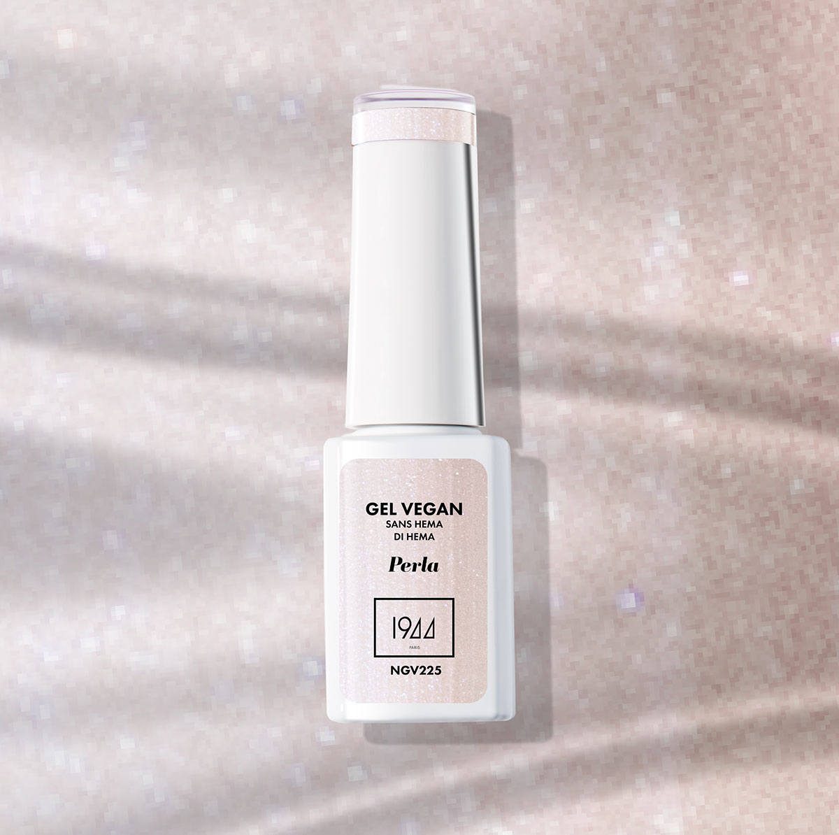 Vegan Perla Gel, a subtly pink pearly nude, soft and sophisticated like a silk veil.