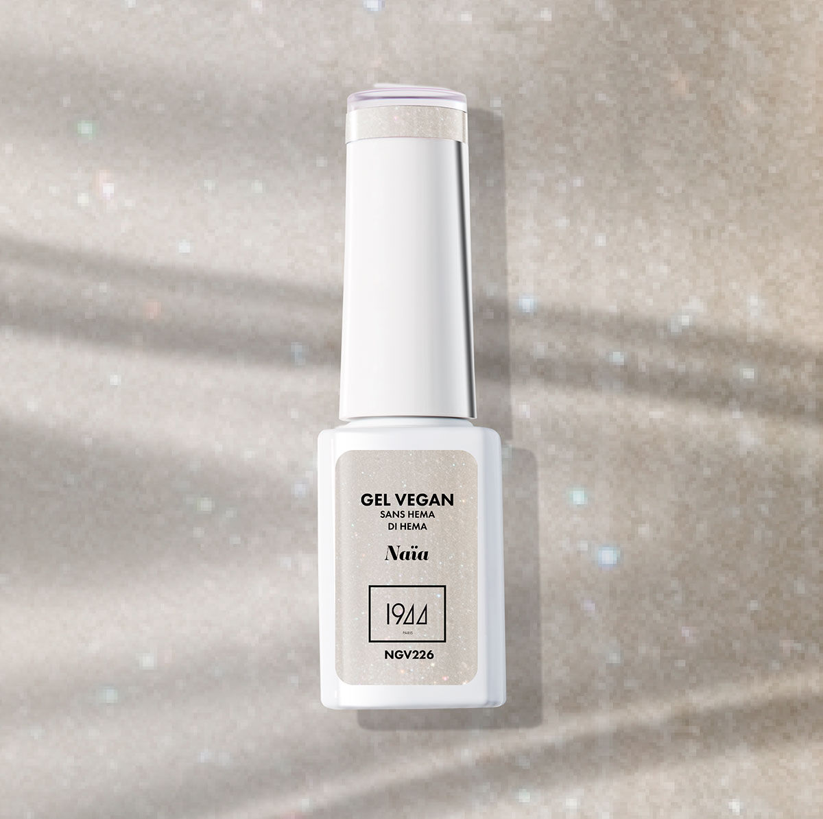 Naïa Vegan Gel, an ivory with opalescent reflections, like a light breath on the skin.