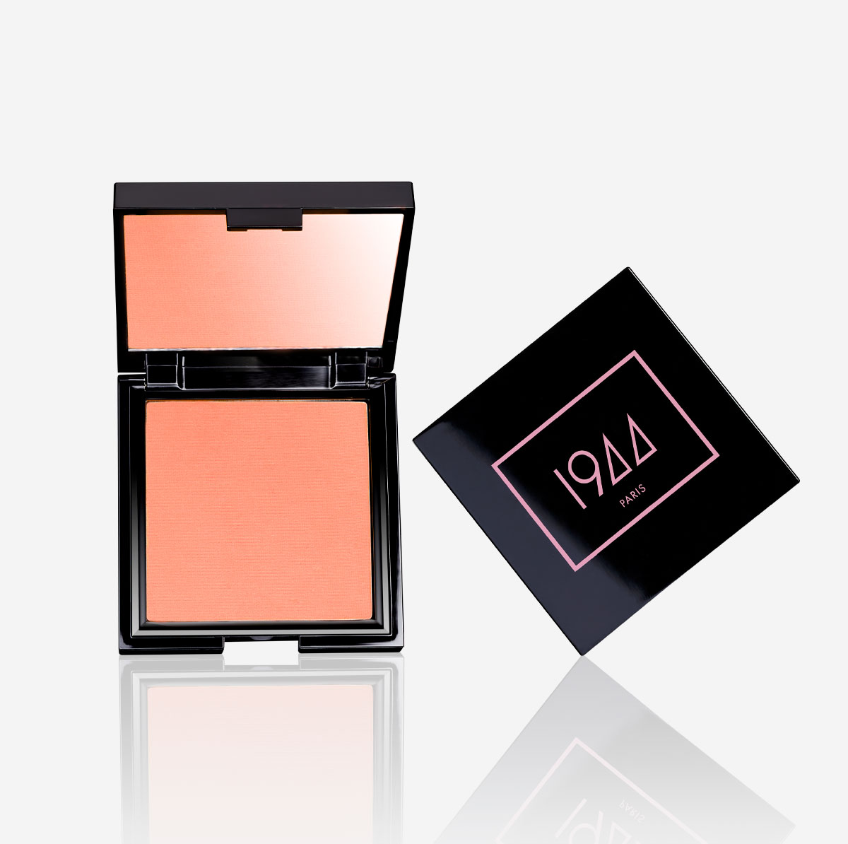 Le rose aux joues blush 1944 Paris